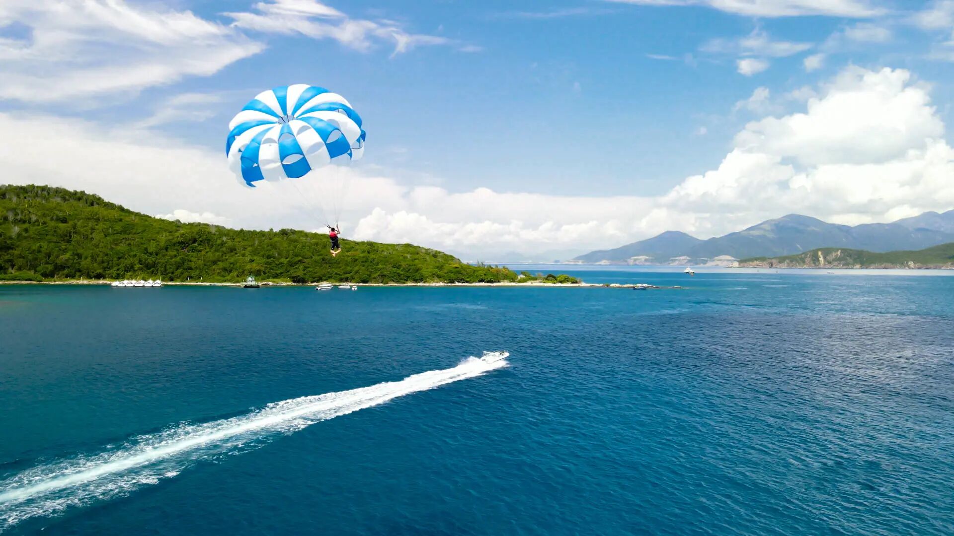 Embrace the vibrant energy of Nha Trang’s cultural heritage